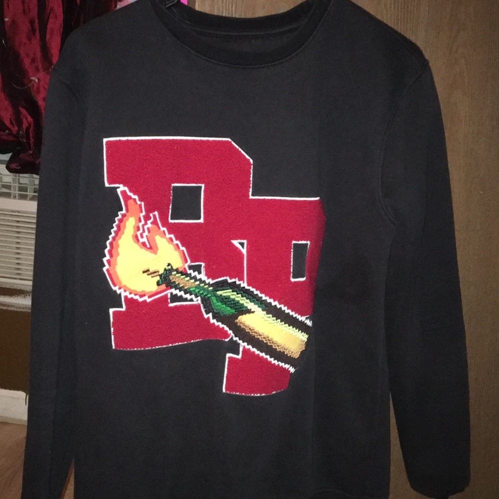 Brand new crew neck